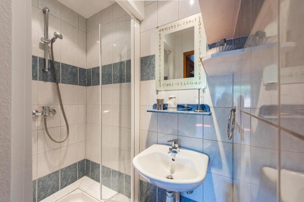 Domaine Bleesz Bed and Breakfast Reichsfeld Buitenkant foto